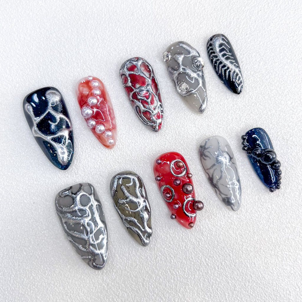 Metallic Vibe Nails