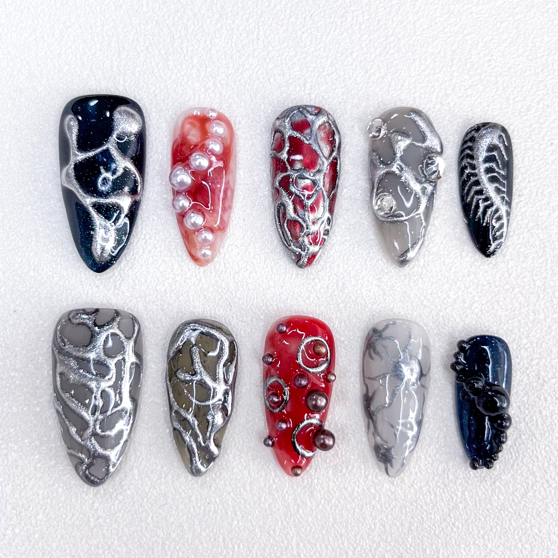 Metallic Vibe Nails