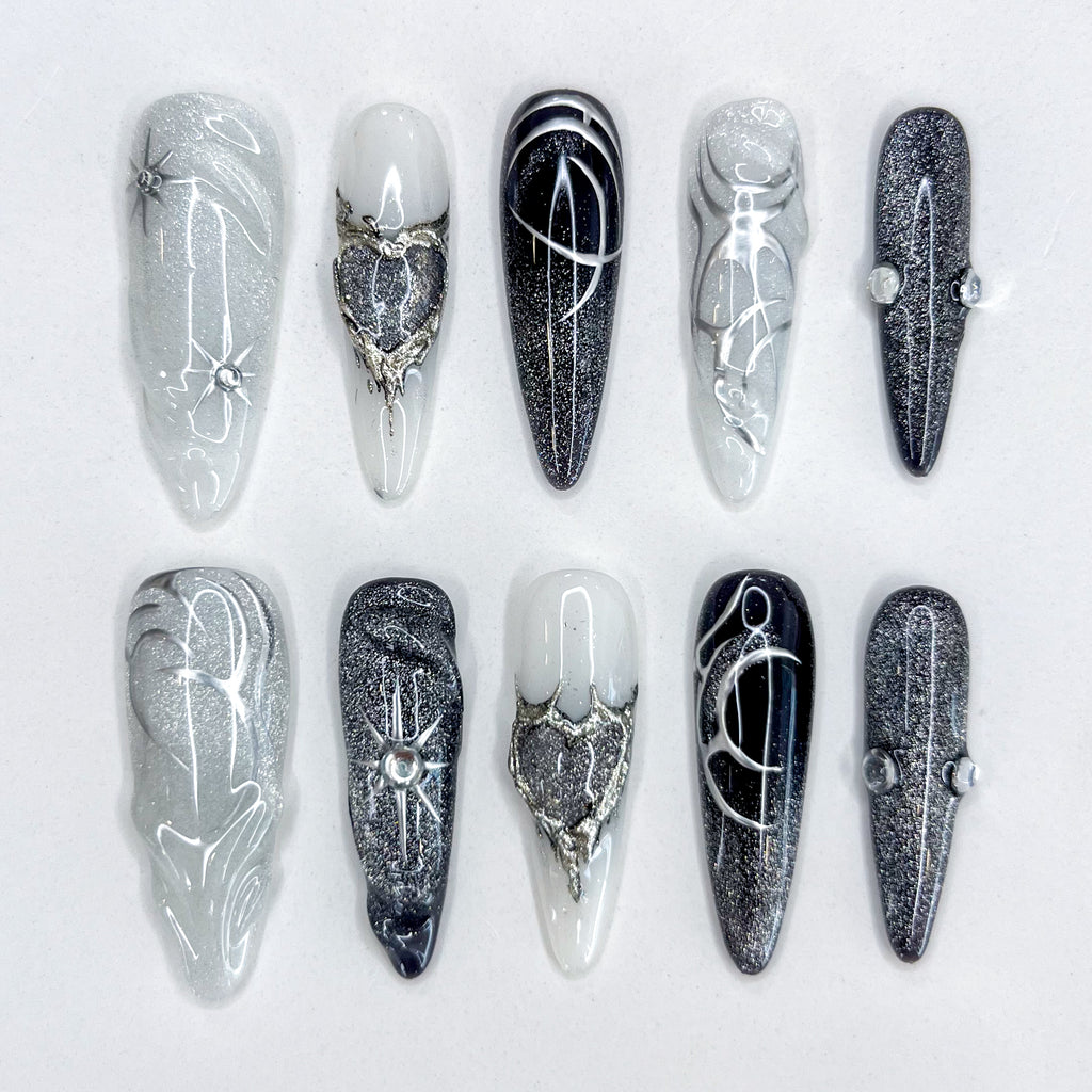 Silver Grunge Heart Nails