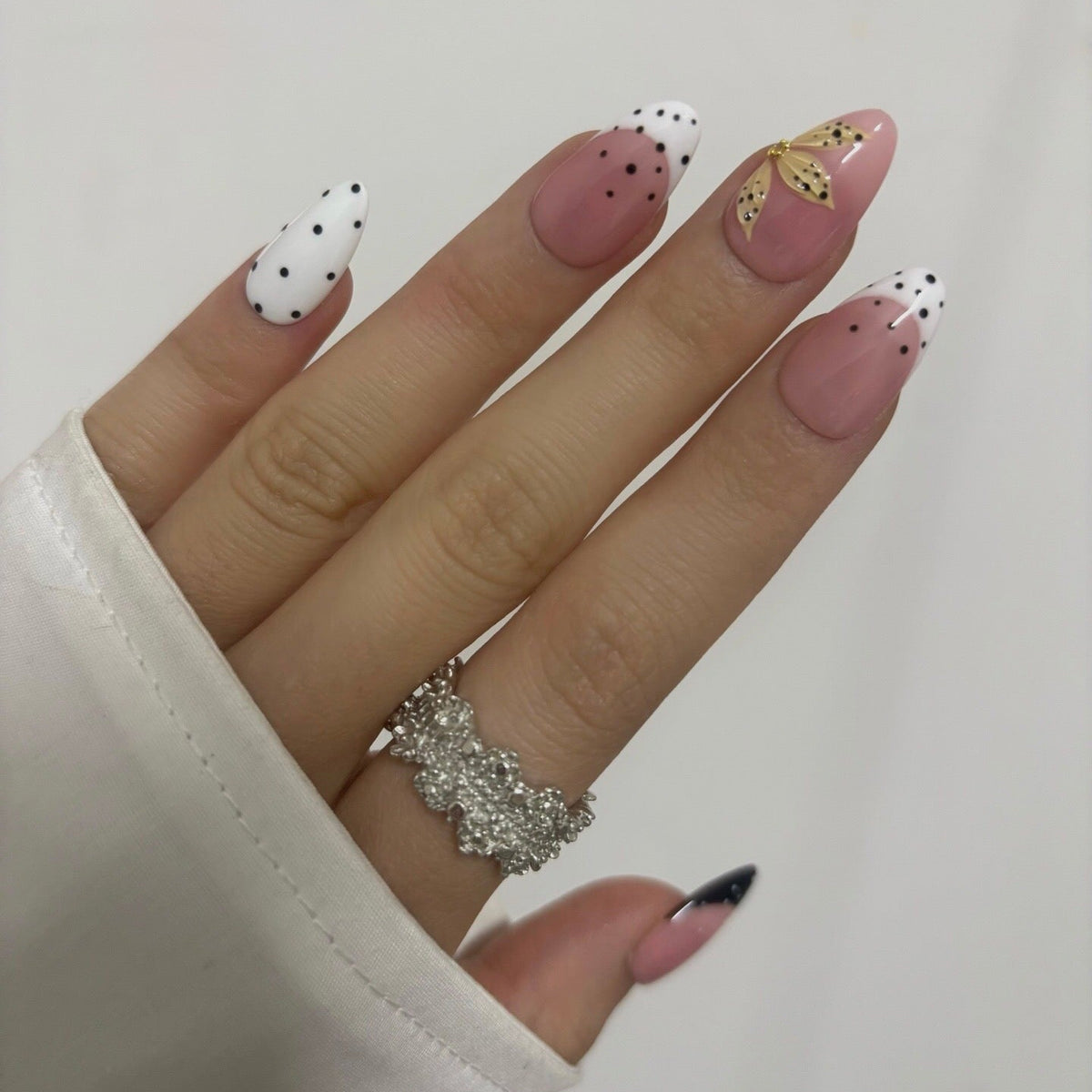 Dot Gold Leaf