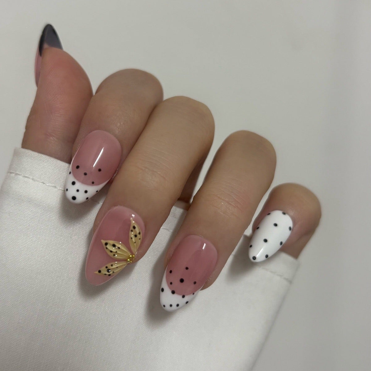 Dot Gold Leaf