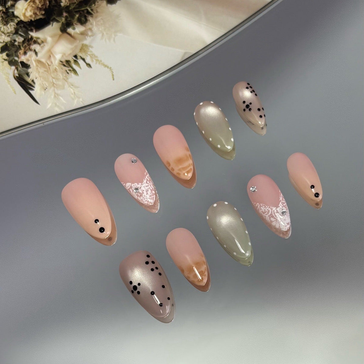 Neutral Lace Dot