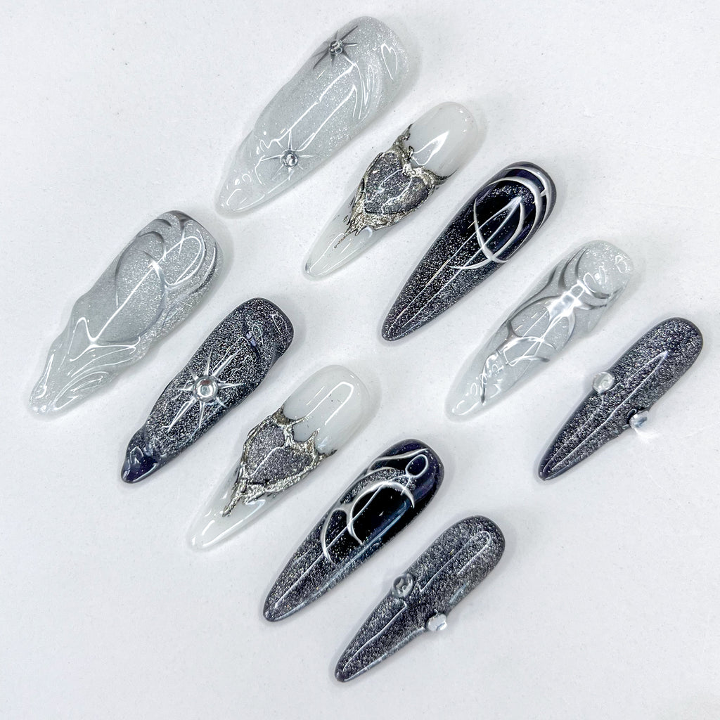Silver Grunge Heart Nails